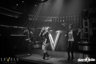 Tropical Mondays ที่ เลเวลส์ — photo 22