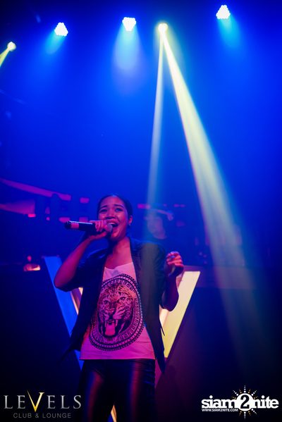 Tropical Mondays ที่ เลเวลส์ — photo 36