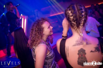 Tropical Mondays ที่ เลเวลส์ — photo 51