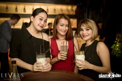 Tropical Mondays ที่ เลเวลส์ — photo 59