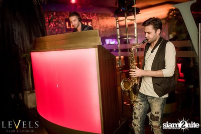 Tropical Mondays ที่ เลเวลส์ — photo 66
