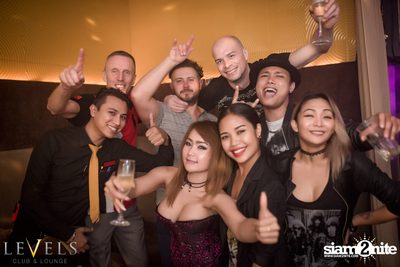 Tropical Mondays ที่ เลเวลส์ — photo 74