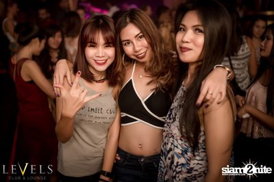 Tropical Mondays ที่ เลเวลส์ — photo 79