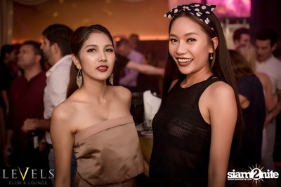 Tropical Mondays ที่ เลเวลส์ — photo 82