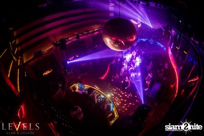 Tropical Mondays ที่ เลเวลส์ — photo 85