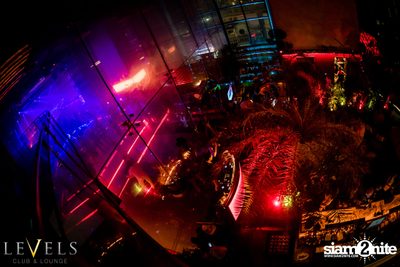 Tropical Mondays ที่ เลเวลส์ — photo 89