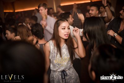 Tropical Mondays ที่ เลเวลส์ — photo 95