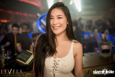 Tropical Mondays ที่ เลเวลส์ — photo 99