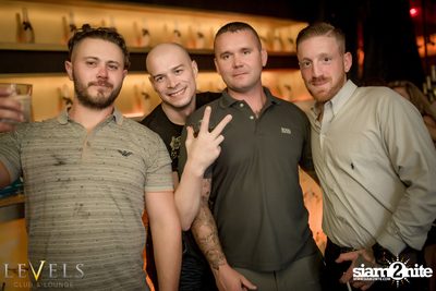 Tropical Mondays ที่ เลเวลส์ — photo 110