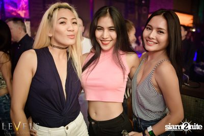 Meg & Nerak ที่ เลเวลส์ — photo 26