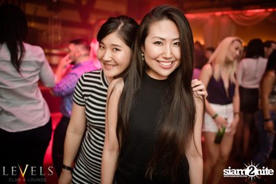 Meg & Nerak ที่ เลเวลส์ — photo 33