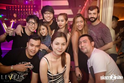 Meg & Nerak ที่ เลเวลส์ — photo 37