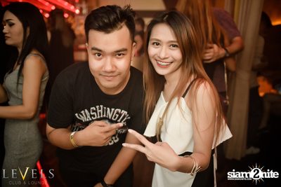 Meg & Nerak ที่ เลเวลส์ — photo 39