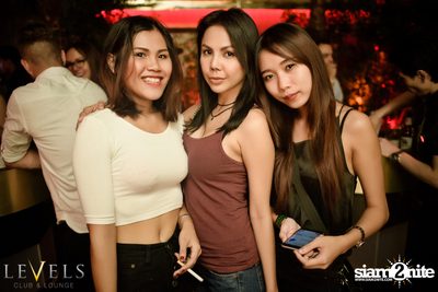 Meg & Nerak ที่ เลเวลส์ — photo 53