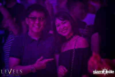 Meg & Nerak ที่ เลเวลส์ — photo 105