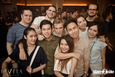 Meg & Nerak ที่ เลเวลส์ — photo 128