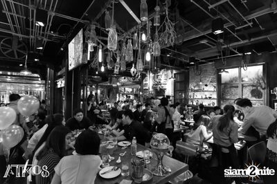 Friday Night at Atmos, Thonglor Soi 10 — photo 3