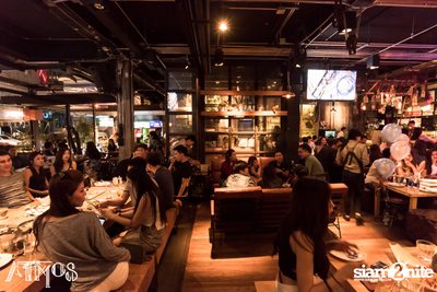 Friday Night at Atmos, Thonglor Soi 10 — photo 6