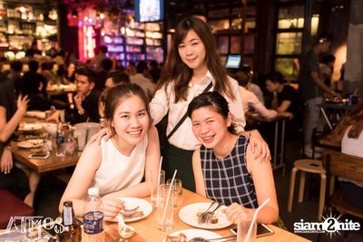 Friday Night at Atmos, Thonglor Soi 10 — photo 35