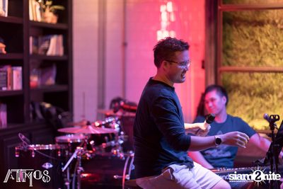 Friday Night at Atmos, Thonglor Soi 10 — photo 57