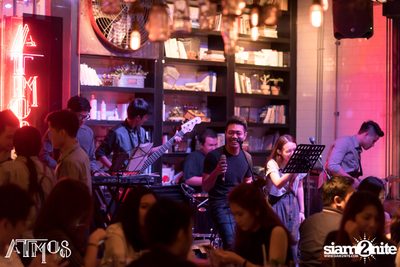 Friday Night at Atmos, Thonglor Soi 10 — photo 78
