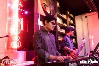 Friday Night at Atmos, Thonglor Soi 10 — photo 86