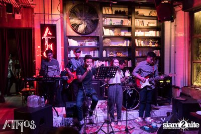 Friday Night at Atmos, Thonglor Soi 10 — photo 88