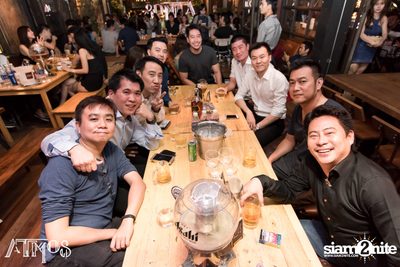 Friday Night at Atmos, Thonglor Soi 10 — photo 98