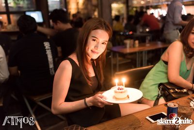 Friday Night at Atmos, Thonglor Soi 10 — photo 104