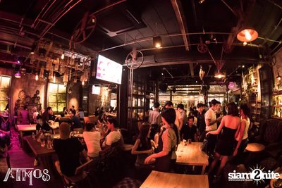 Friday Night at Atmos, Thonglor Soi 10 — photo 150