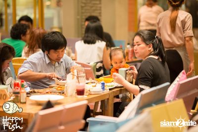 คืนวันศุกร์ ที่ร้าน แฮปปี้ ฟิช, เอเชีย ทีค เดอะ ริเวอร์ฟร้อนท์ — photo 6