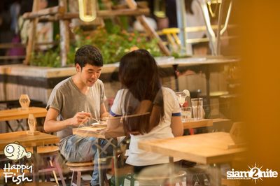 คืนวันศุกร์ ที่ร้าน แฮปปี้ ฟิช, เอเชีย ทีค เดอะ ริเวอร์ฟร้อนท์ — photo 10