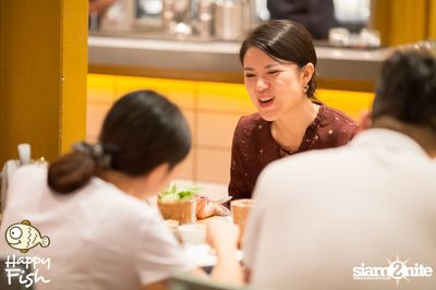 คืนวันศุกร์ ที่ร้าน แฮปปี้ ฟิช, เอเชีย ทีค เดอะ ริเวอร์ฟร้อนท์ — photo 15