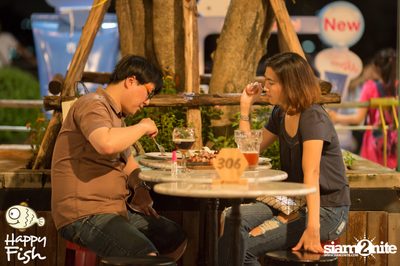 คืนวันศุกร์ ที่ร้าน แฮปปี้ ฟิช, เอเชีย ทีค เดอะ ริเวอร์ฟร้อนท์ — photo 36
