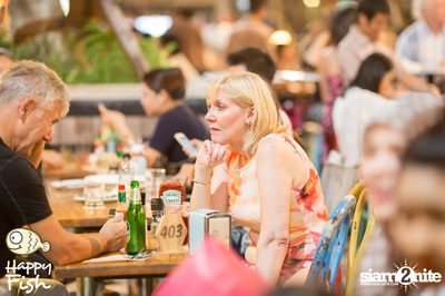 คืนวันศุกร์ ที่ร้าน แฮปปี้ ฟิช, เอเชีย ทีค เดอะ ริเวอร์ฟร้อนท์ — photo 48