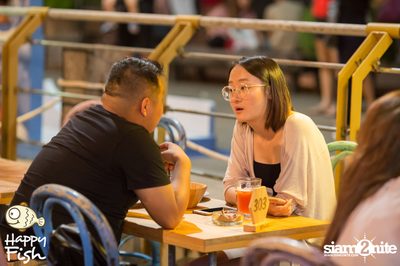 คืนวันศุกร์ ที่ร้าน แฮปปี้ ฟิช, เอเชีย ทีค เดอะ ริเวอร์ฟร้อนท์ — photo 54