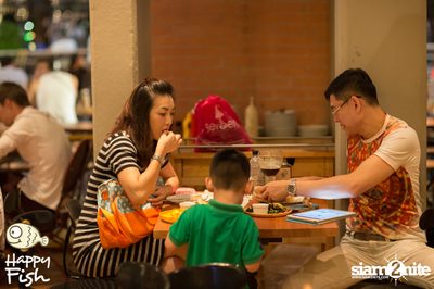 คืนวันศุกร์ ที่ร้าน แฮปปี้ ฟิช, เอเชีย ทีค เดอะ ริเวอร์ฟร้อนท์ — photo 91