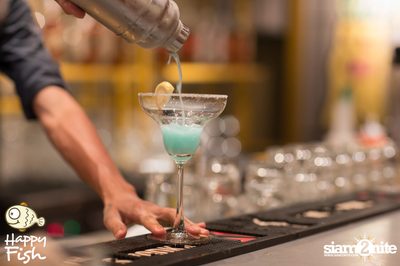 คืนวันศุกร์ ที่ร้าน แฮปปี้ ฟิช, เอเชีย ทีค เดอะ ริเวอร์ฟร้อนท์ — photo 101