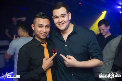 ปาร์ตี้คืนวันเสาร์ ที่ร้าน วี คลับ, สุขุมวิท ซอย 11 — photo 94