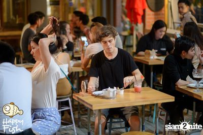 วันลอยกระทง ที่ร้าน แฮปปี้ ฟิช, เอเชีย ทีค เดอะ ริเวอร์ฟร้อนท์ — photo 118