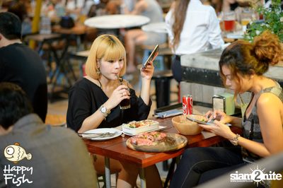 วันลอยกระทง ที่ร้าน แฮปปี้ ฟิช, เอเชีย ทีค เดอะ ริเวอร์ฟร้อนท์ — photo 120