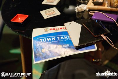 Ballast Point Takeover ที่ วิชเบียร์ โฮม บาร์ — photo 13
