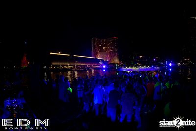EDM Boat Party | Season 3 — photo 44