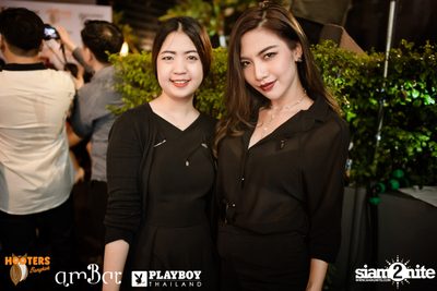 Hooters Thanksgiving กับ Playboy Thailand ที่ แอมบาร์ — photo 26