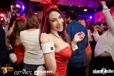 Hooters Thanksgiving กับ Playboy Thailand ที่ แอมบาร์ — photo 81
