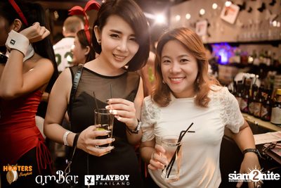 Hooters Thanksgiving กับ Playboy Thailand ที่ แอมบาร์ — photo 85