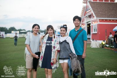 ดอกไม้ของย่า, บทเพลงของพ่อ ที่ ลานสิงห์ปาร์ค เชียงราย วันที่ 1 (อัลบั้มที่ 2) — photo 11