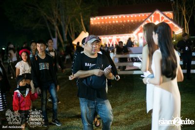 ดอกไม้ของย่า, บทเพลงของพ่อ ที่ ลานสิงห์ปาร์ค เชียงราย วันที่ 2 (อัลบั้มที่ 2) — photo 75