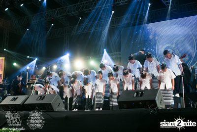 ดอกไม้ของย่า, บทเพลงของพ่อ ที่ ลานสิงห์ปาร์ค เชียงราย วันที่ 2 (อัลบั้มที่ 2) — photo 94