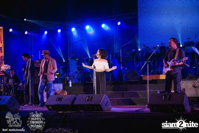 ดอกไม้ของย่า, บทเพลงของพ่อ ที่ ลานสิงห์ปาร์ค เชียงราย วันที่ 3 (อัลบั้มที่ 1) — photo 10